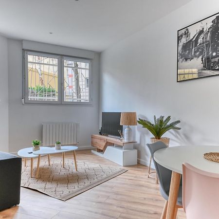 L'Escale Balzac Apartment Вильорбан Екстериор снимка